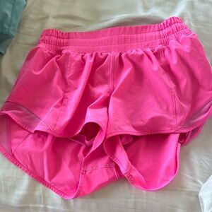 Lululemon hotty hot short size 6 regular